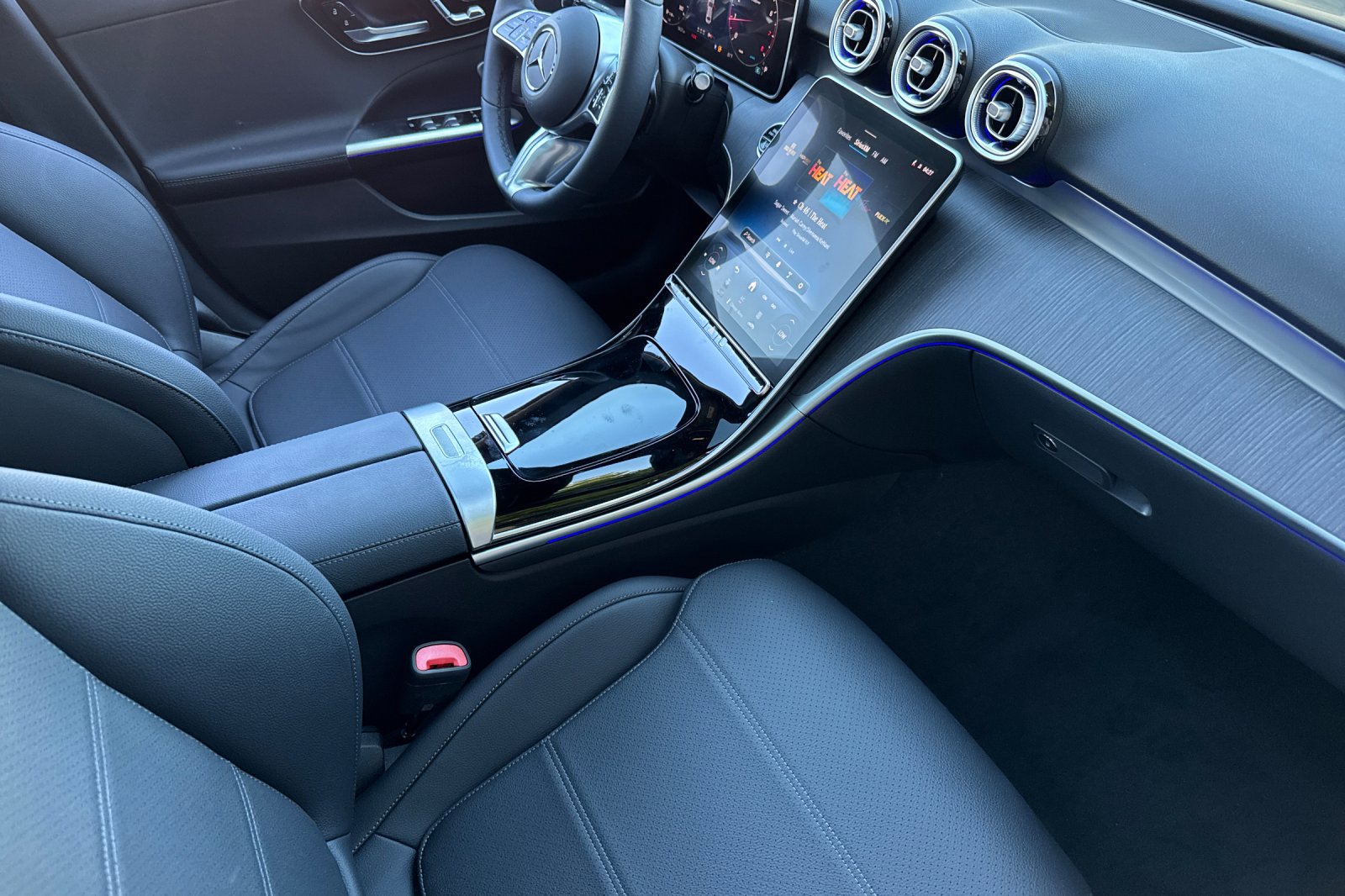 New 2025 Mercedes-Benz C 300 Sedan image 34