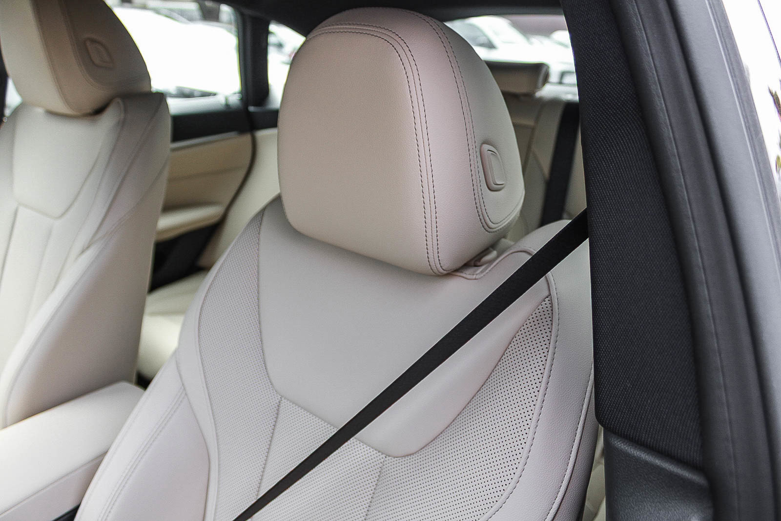 New 2026 BMW i4 xDrive40i AWD/4WD image 25