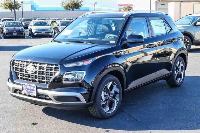 New 2026 Hyundai Venue SEL FWD image 3