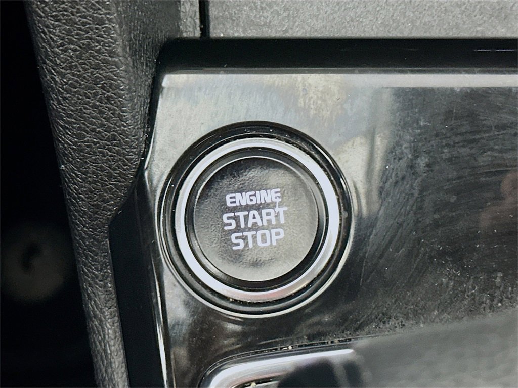 Used 2023 Kia Sportage EX image 28