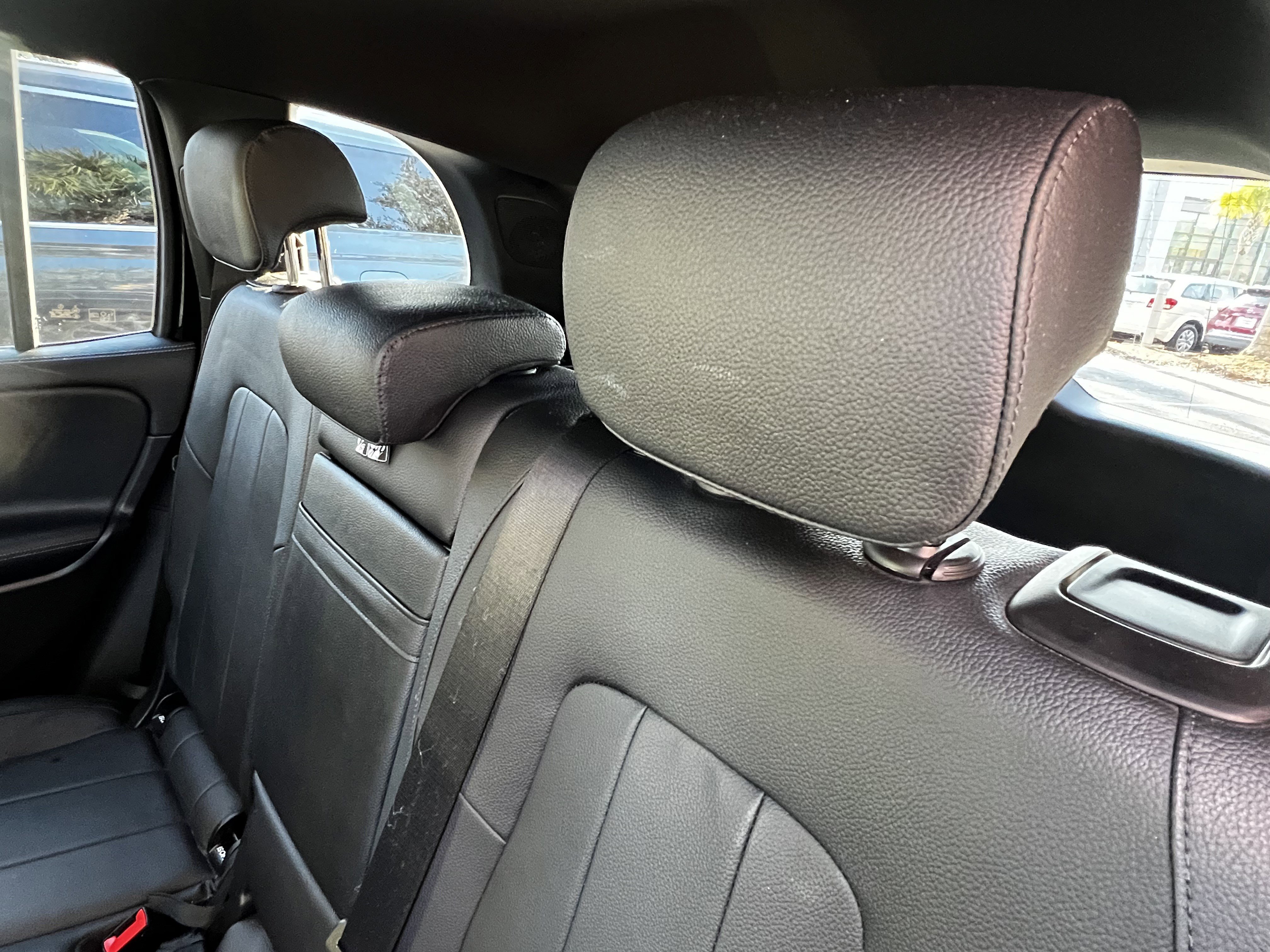 Used 2021 Mercedes-Benz GLB 250 image 34