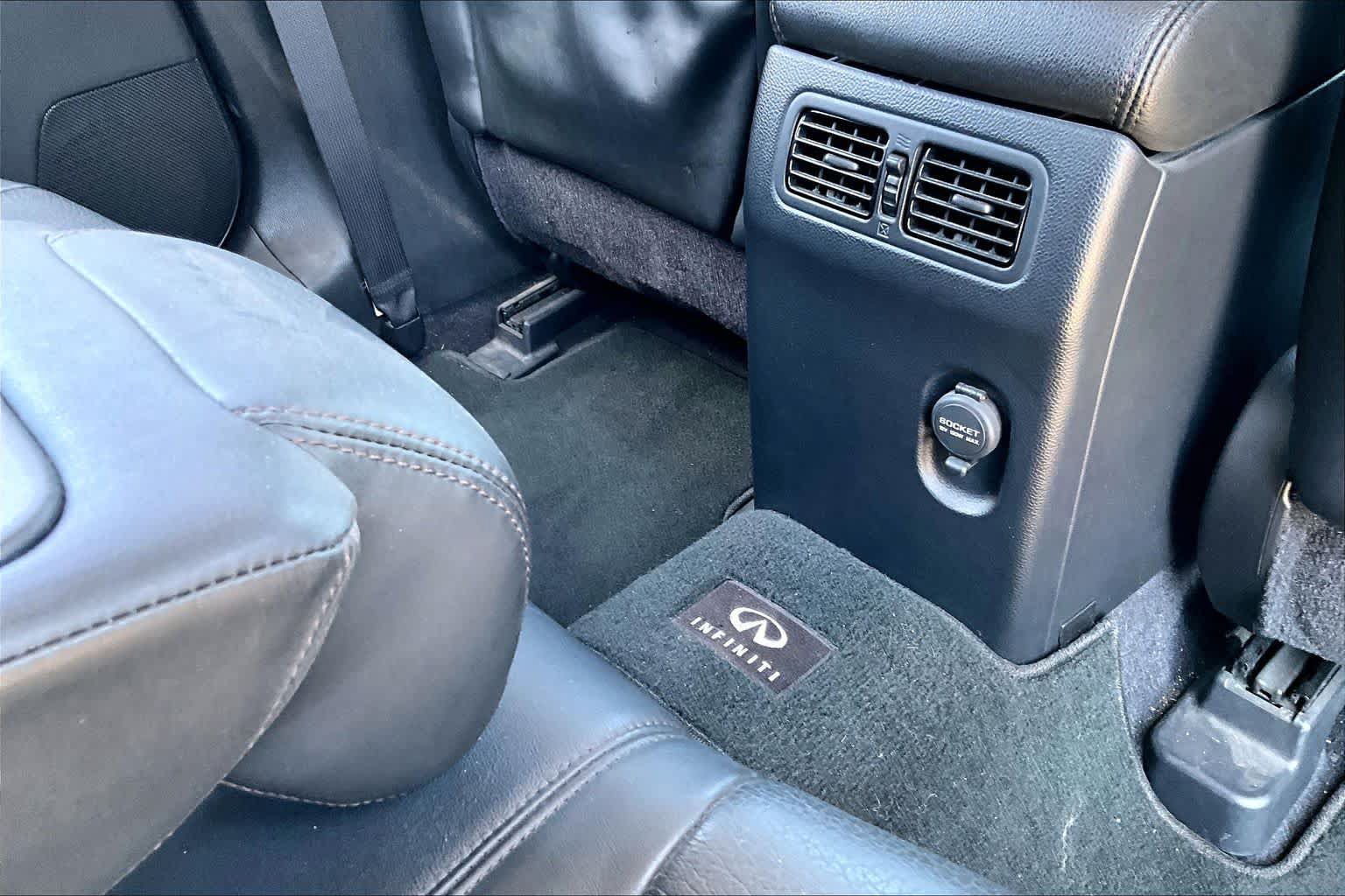 Used 2014 INFINITI QX70 AWD w/ Premium Package image 9