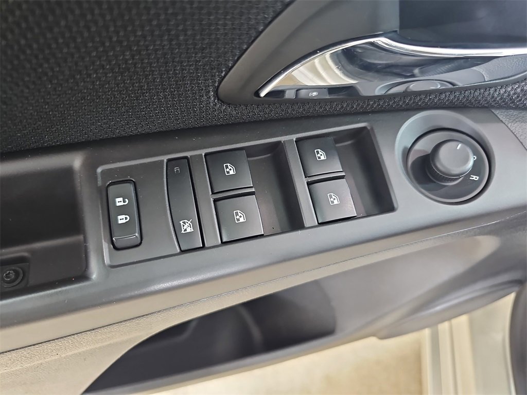 Used 2015 Chevrolet Cruze LT image 31