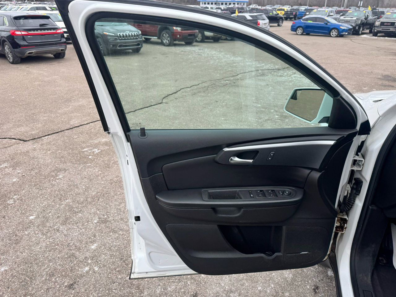 Used 2010 Chevrolet Traverse LT w/ Personal Connectivity Package image 15