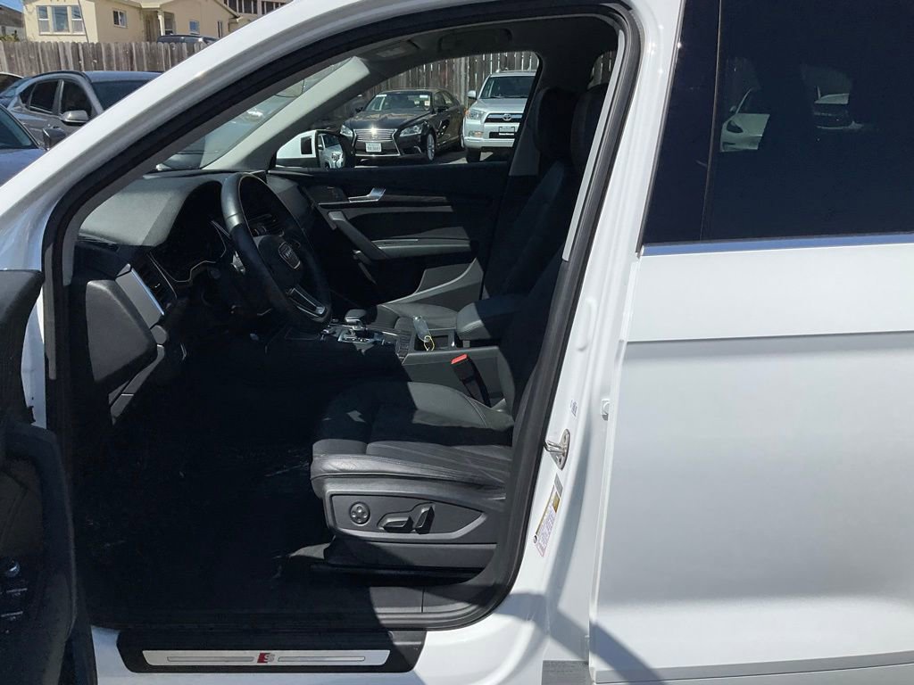 Used 2020 Audi Q5 e Premium w/ Convenience Package image 15