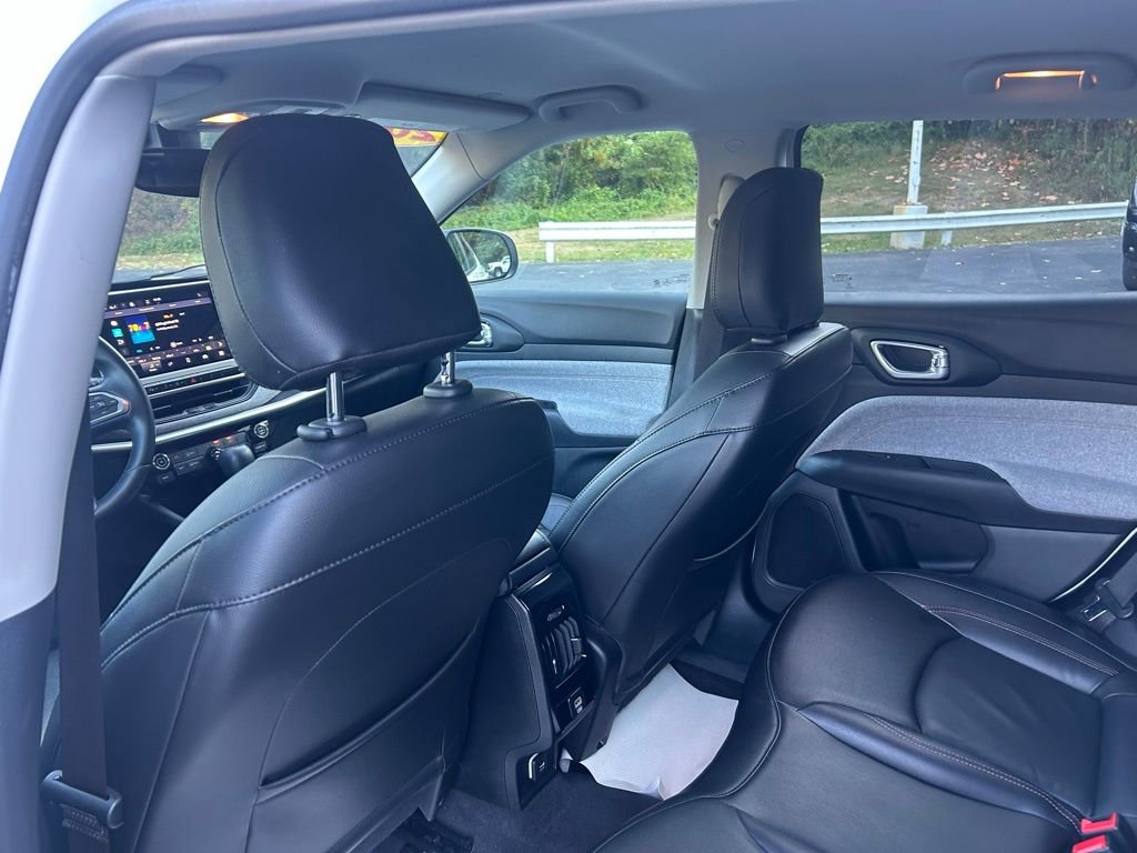 Used 2022 Jeep Compass Latitude image 14