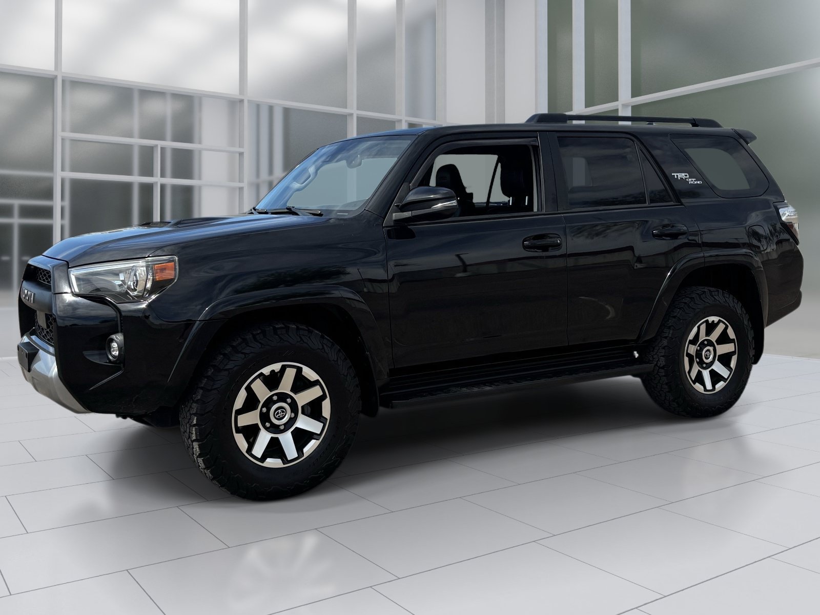 Used 2021 Toyota 4Runner TRD Off-Road Premium AWD/4WD image 2