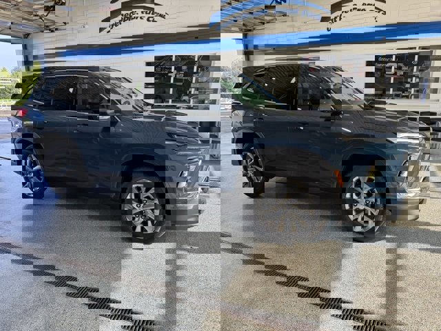 New 2026 Buick Enclave Preferred w/ LPO, Floor Liner Package image 13