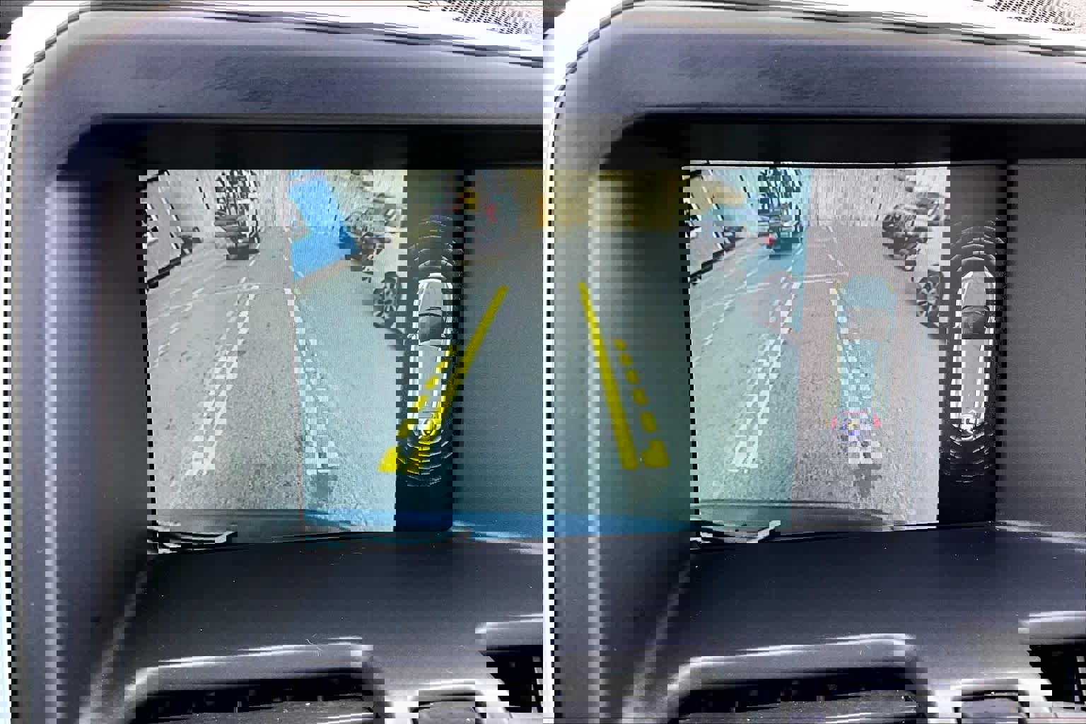 Used 2016 Volvo XC60 T5 Platinum image 28