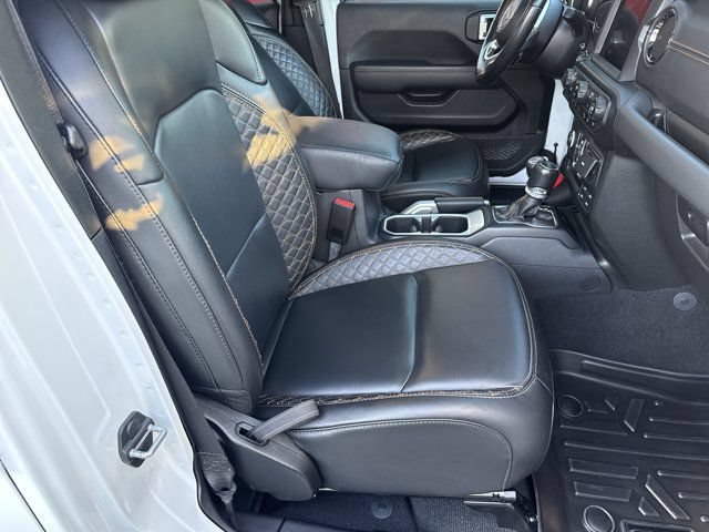 Used 2021 Jeep Wrangler Unlimited Sahara AWD/4WD image 15