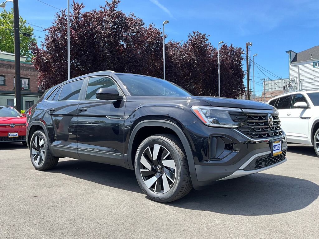 New 2025 Volkswagen Atlas Cross Sport SE image 2