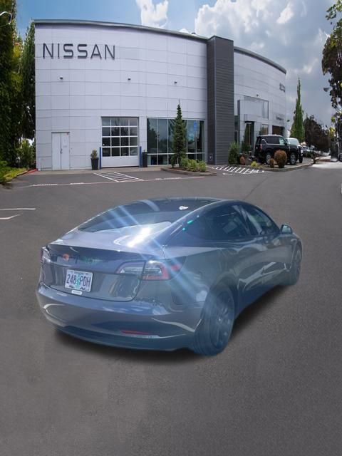 Used 2023 Tesla Model 3 Standard Range image 13