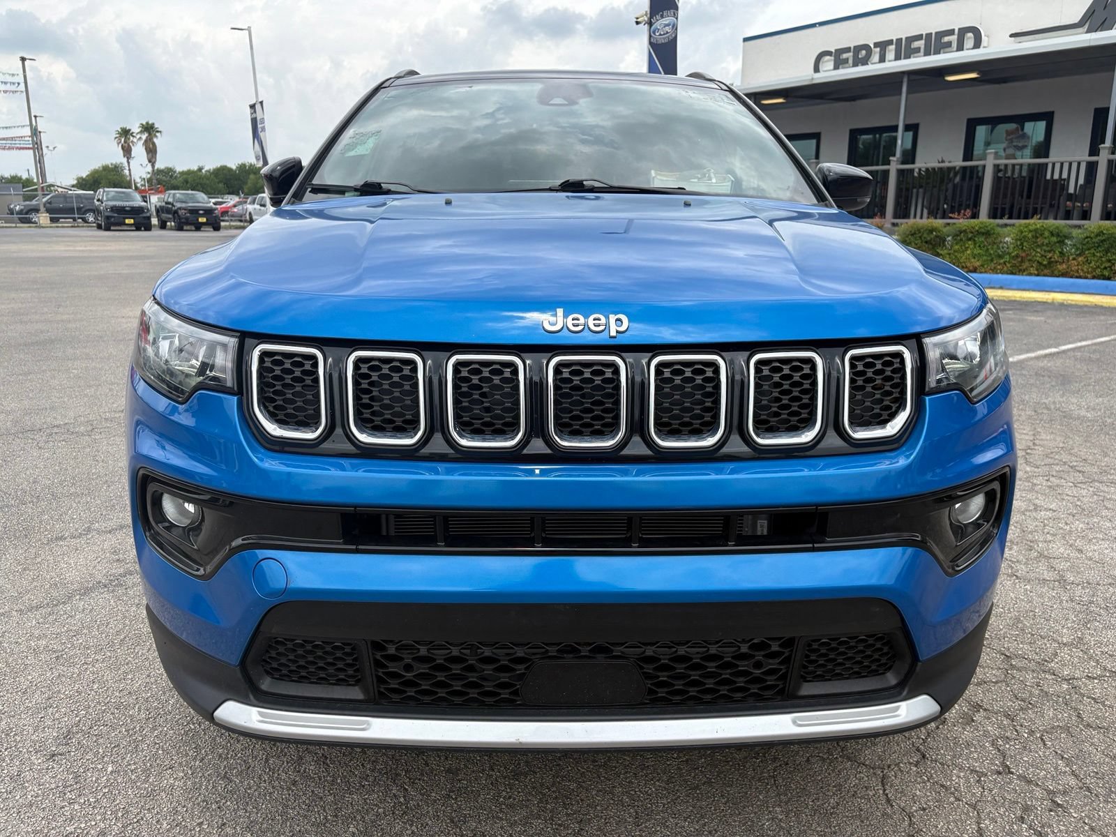 Used 2023 Jeep Compass Limited AWD/4WD image 6