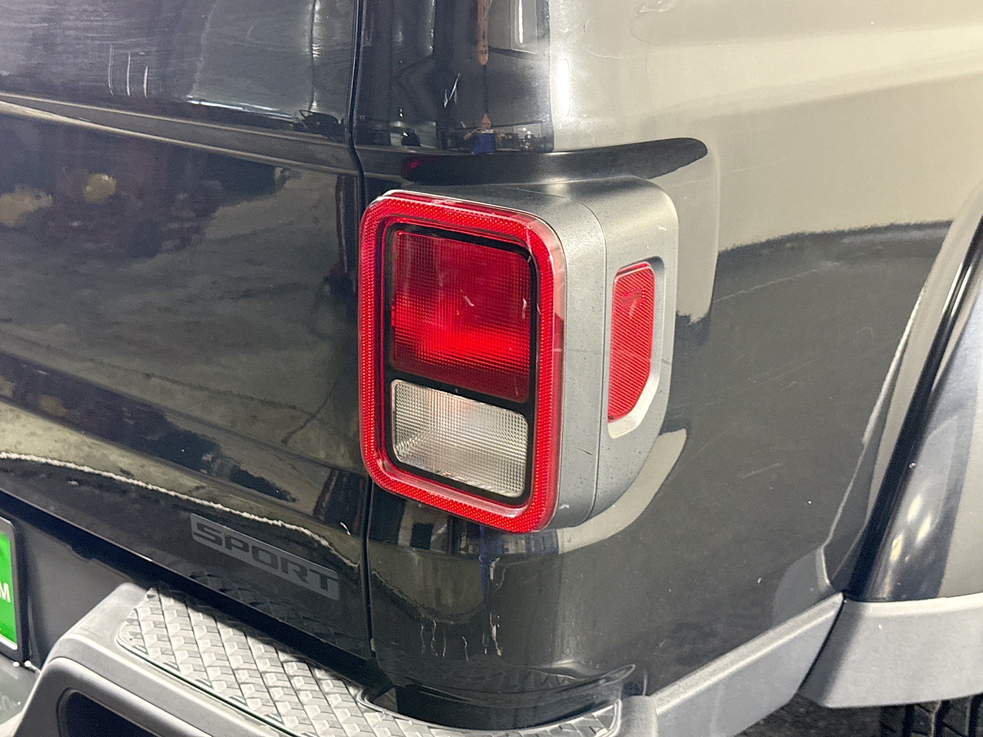 Used 2021 Jeep Gladiator Sport AWD/4WD image 34