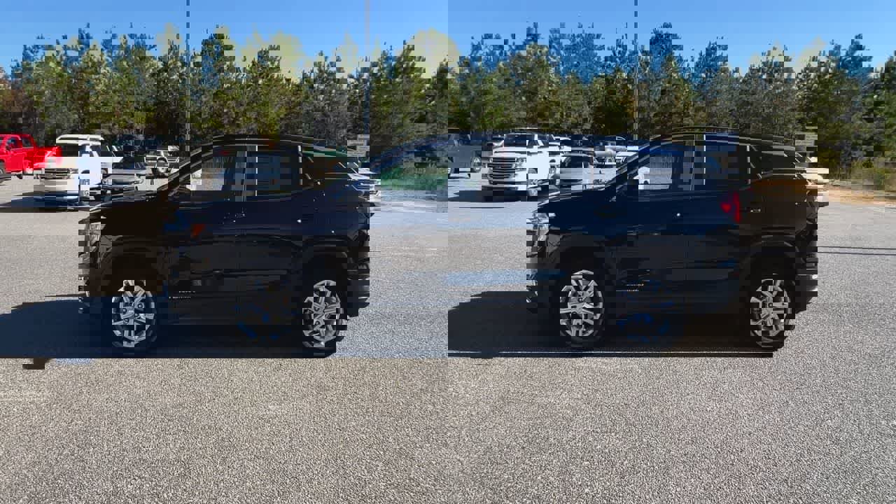 Used 2024 GMC Terrain SLE image 5