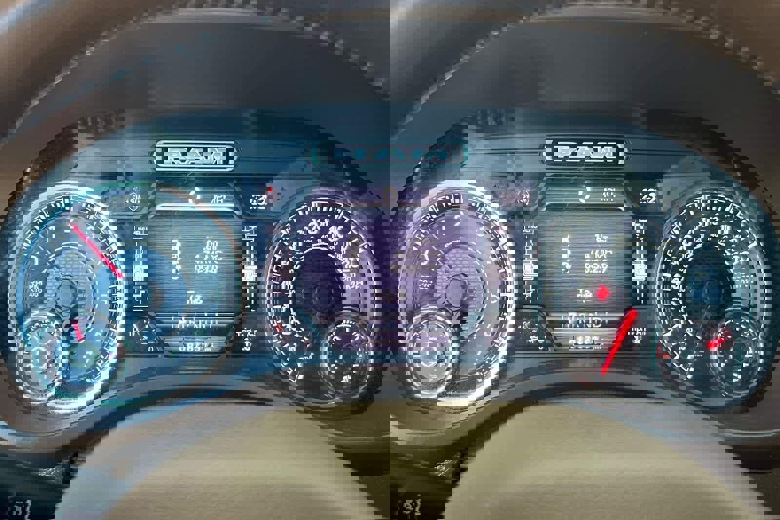 Used 2020 RAM 1500 Laramie image 27