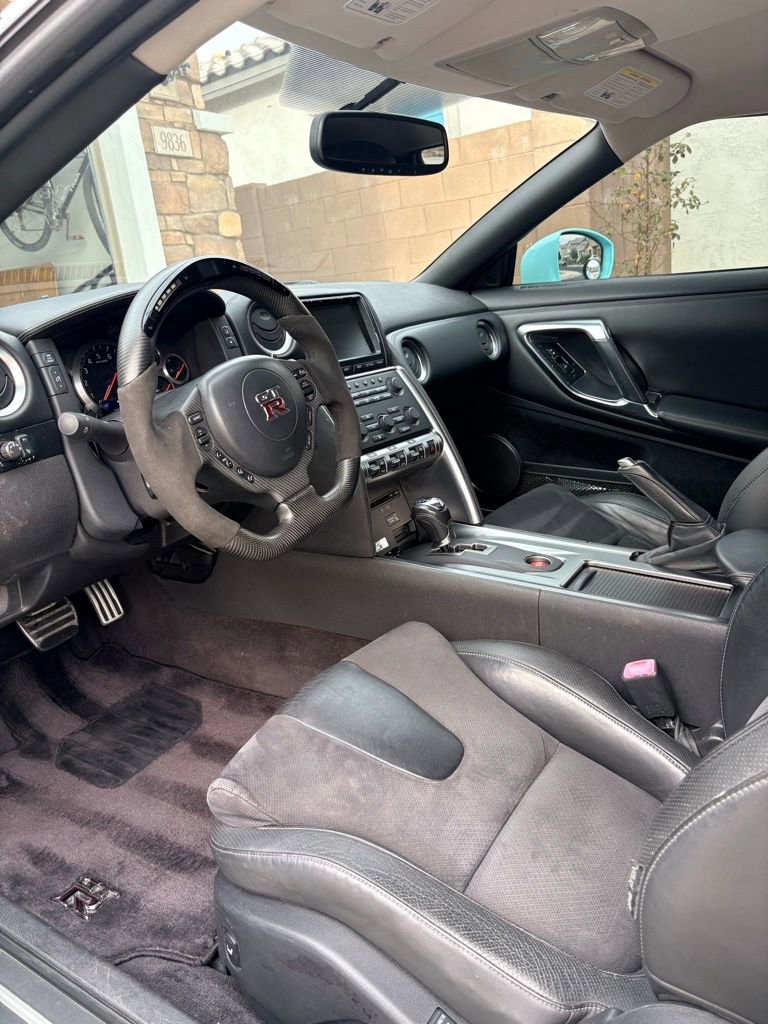 Used 2009 Nissan GT-R Premium image 14