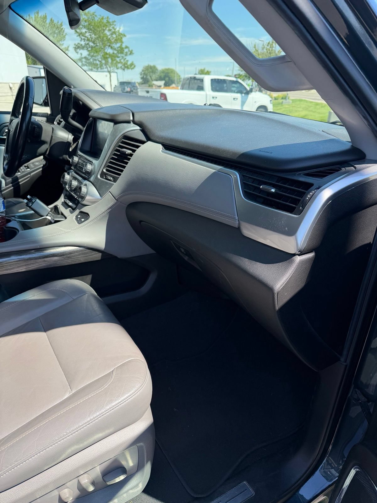 Used 2019 Chevrolet Suburban LT AWD/4WD image 12