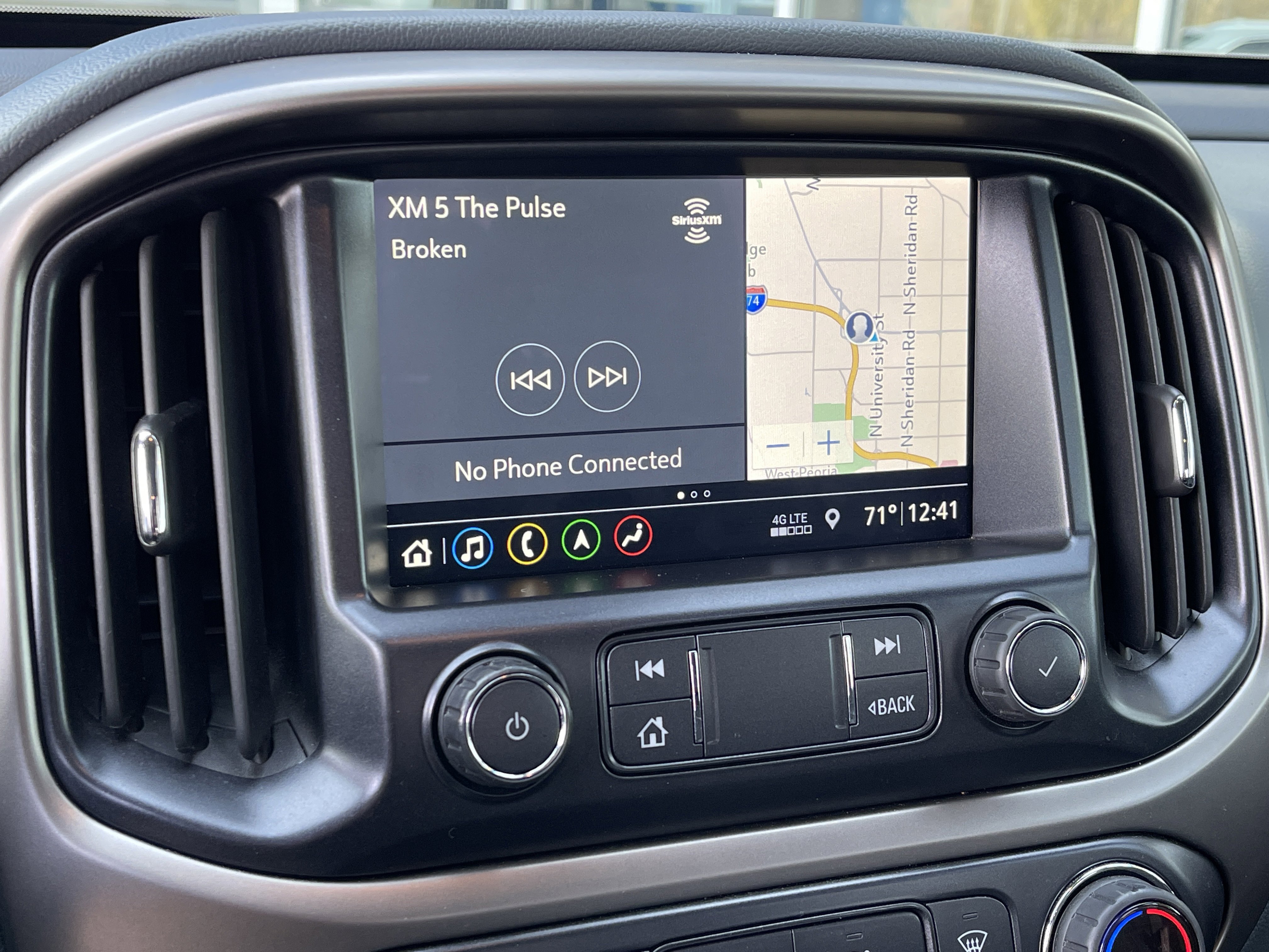 Used 2021 Chevrolet Colorado Z71 w/ Safety Package image 25