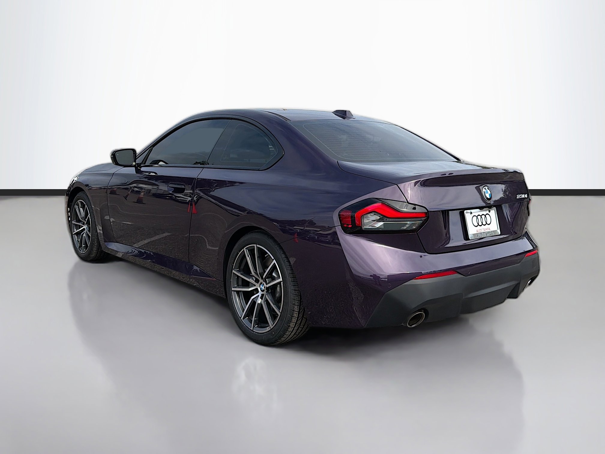 Used 2023 BMW 230i 230i w/ Convenience Package image 5