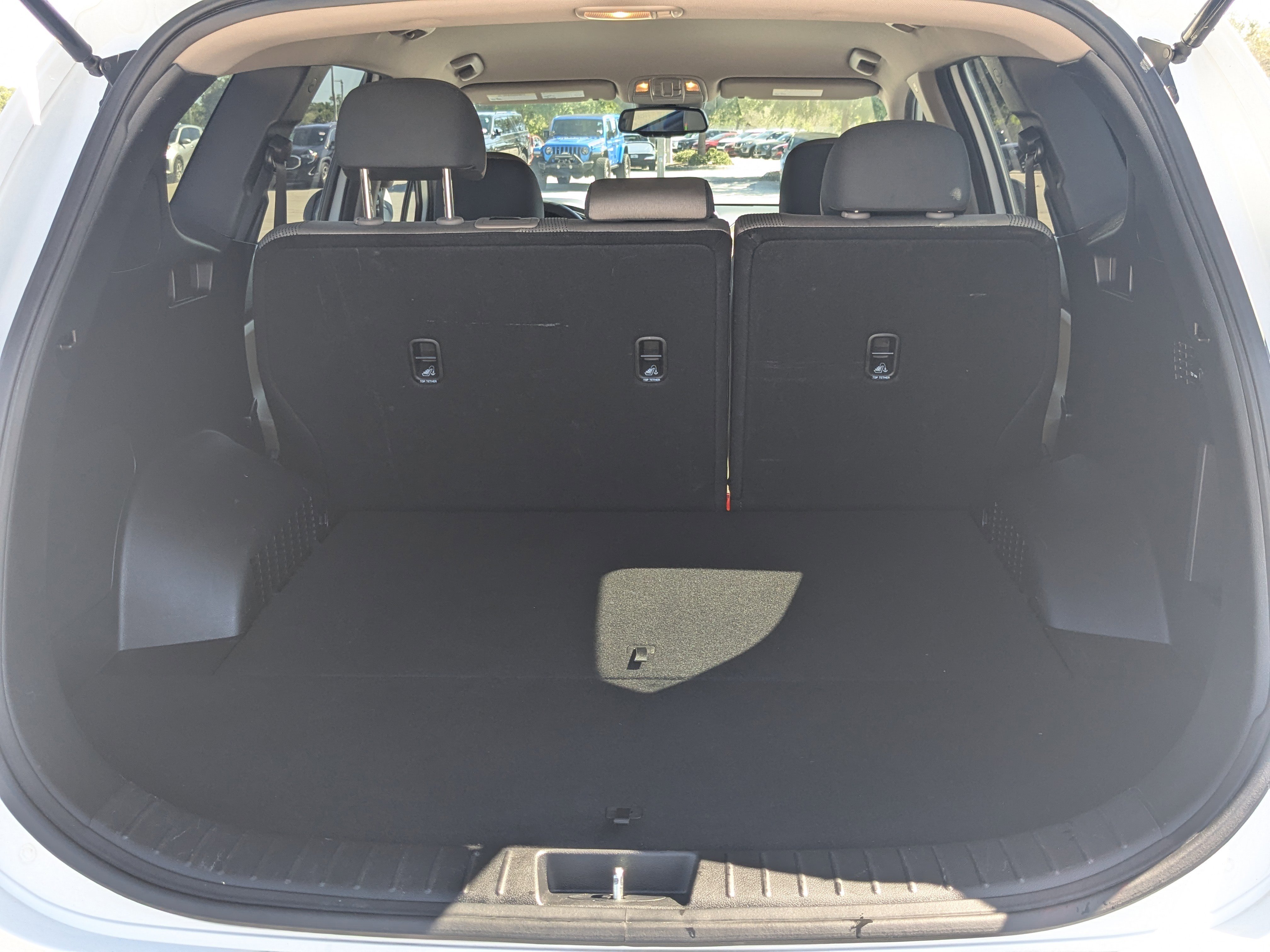 Used 2019 Hyundai Santa Fe SEL FWD image 14