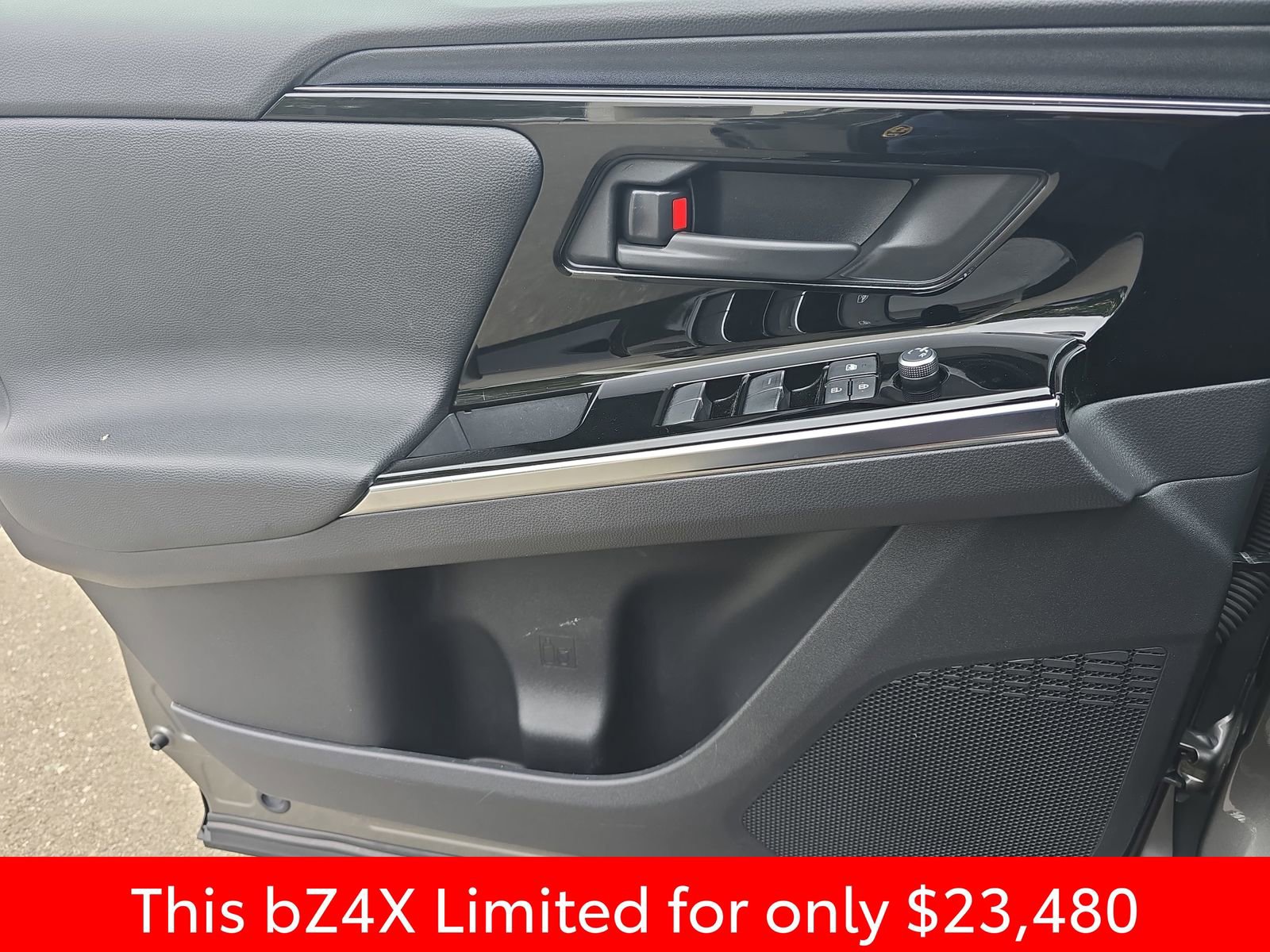 Used 2023 Toyota bZ4X AWD w/ Weather Package image 34