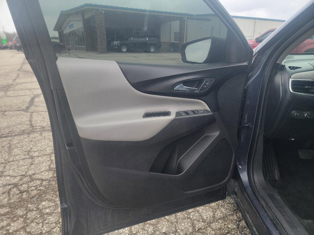 Used 2018 Chevrolet Equinox LS image 9