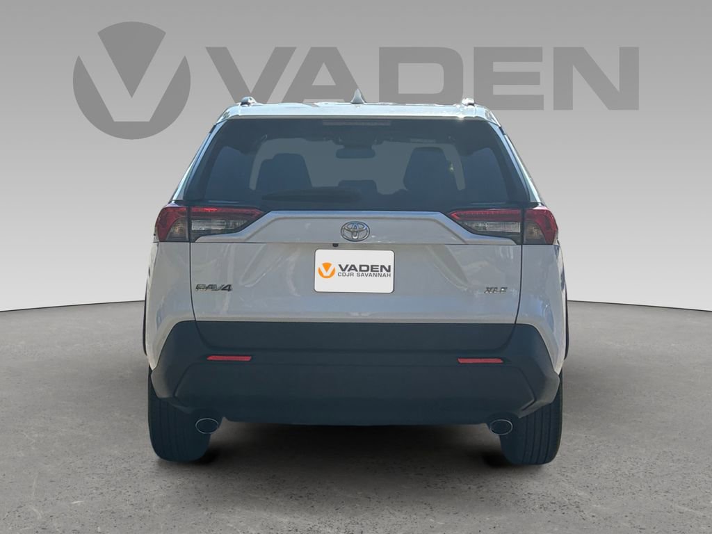 Used 2021 Toyota RAV4 XLE image 19