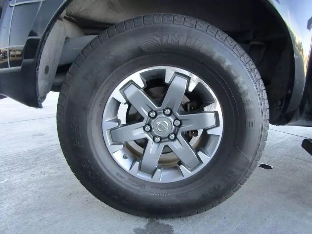 Used 2016 Nissan Frontier Desert Runner image 41