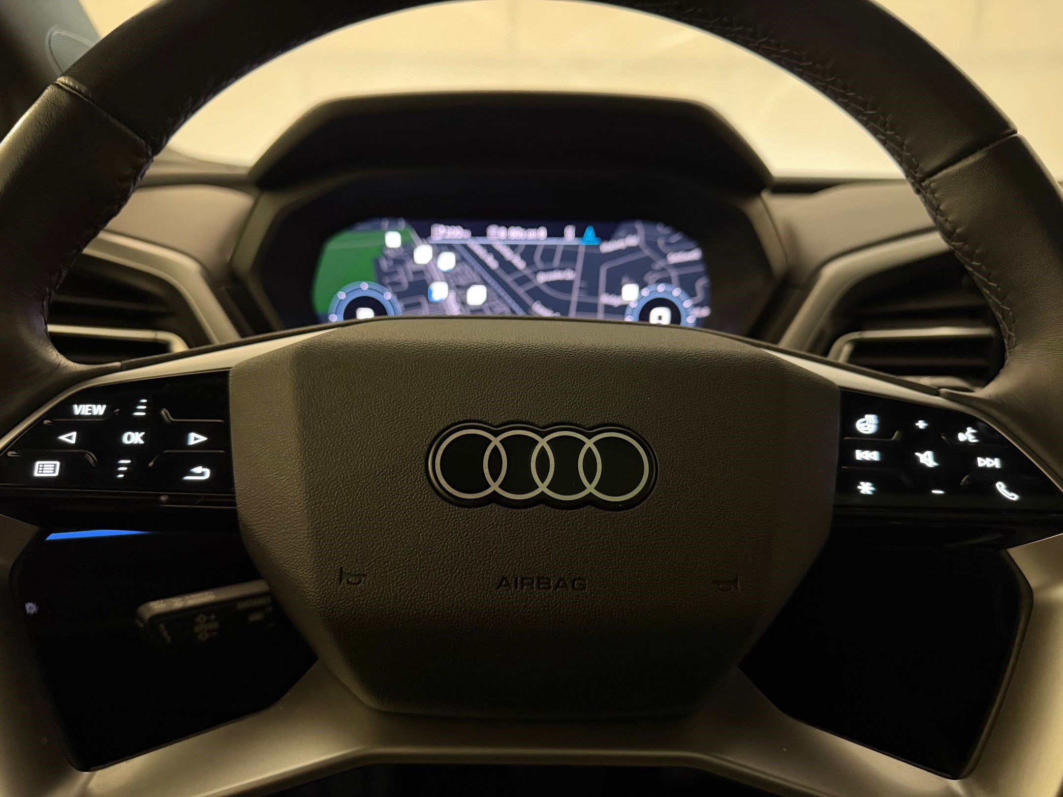 Used 2023 Audi Q4 e-tron Premium Plus w/ Premium Plus RWD image 17