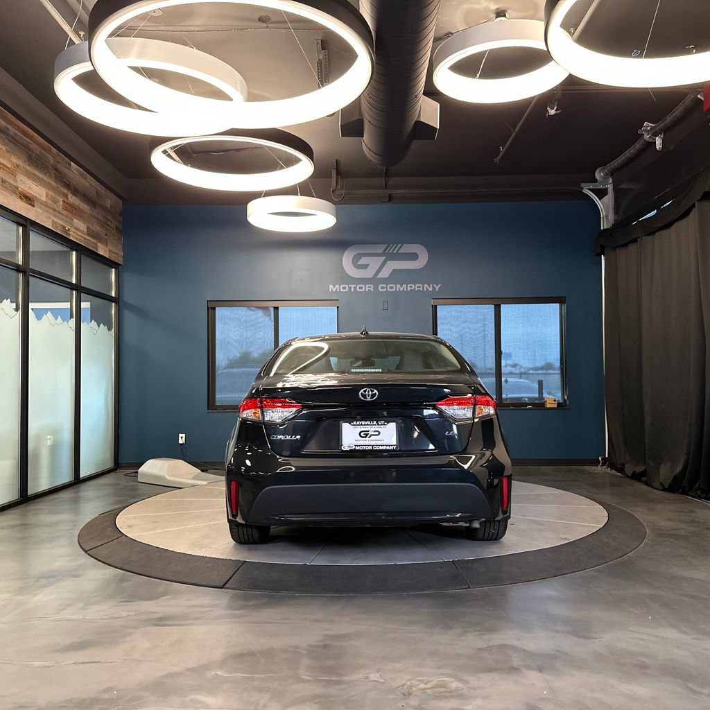 Used 2020 Toyota Corolla SE FWD image 4