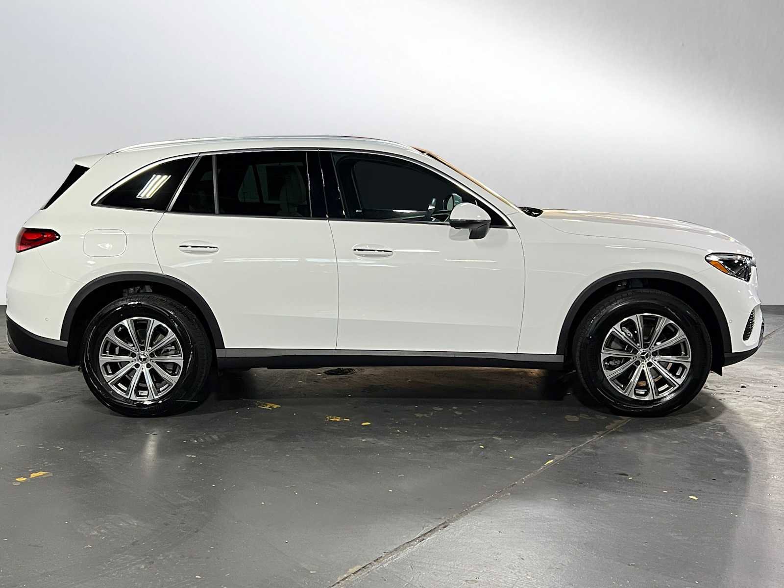 Certified 2025 Mercedes-Benz GLC 300 4MATIC image 2