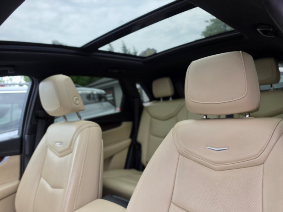 Used 2017 Cadillac XT5 Luxury w/ Driver Awareness Package FWD image 23