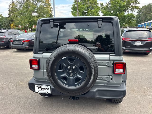 Used 2022 Jeep Wrangler Sport AWD/4WD image 27