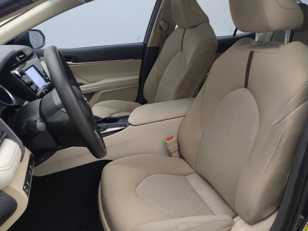Used 2020 Toyota Camry LE FWD image 17