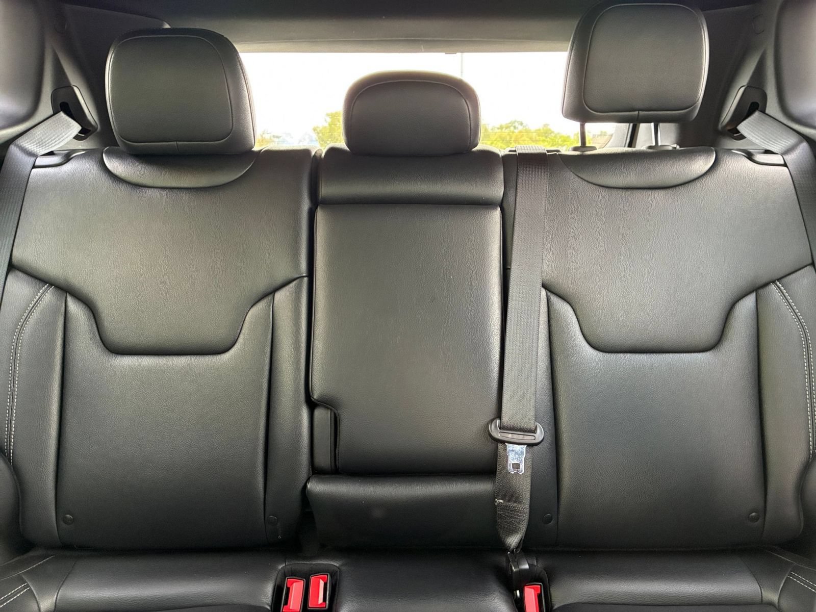 Used 2025 Jeep Compass Limited AWD/4WD image 39