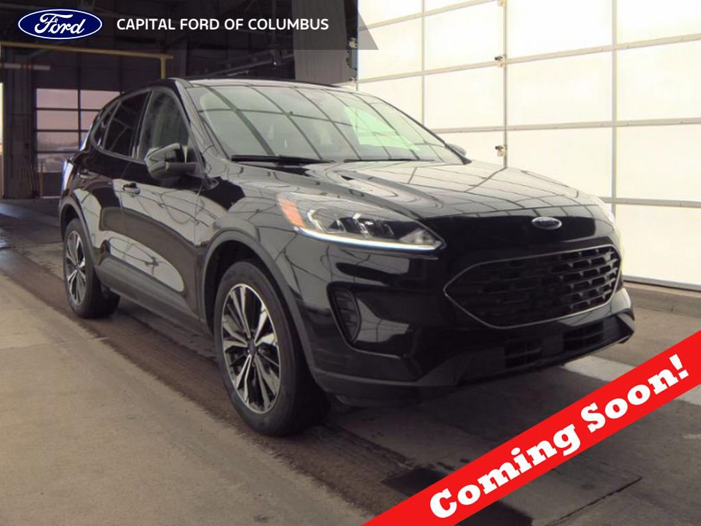 Used 2022 Ford Escape SE w/ SE Sport Appearance Package image 1