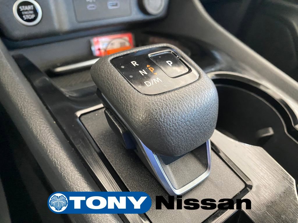 Used 2023 Nissan Rogue S image 17