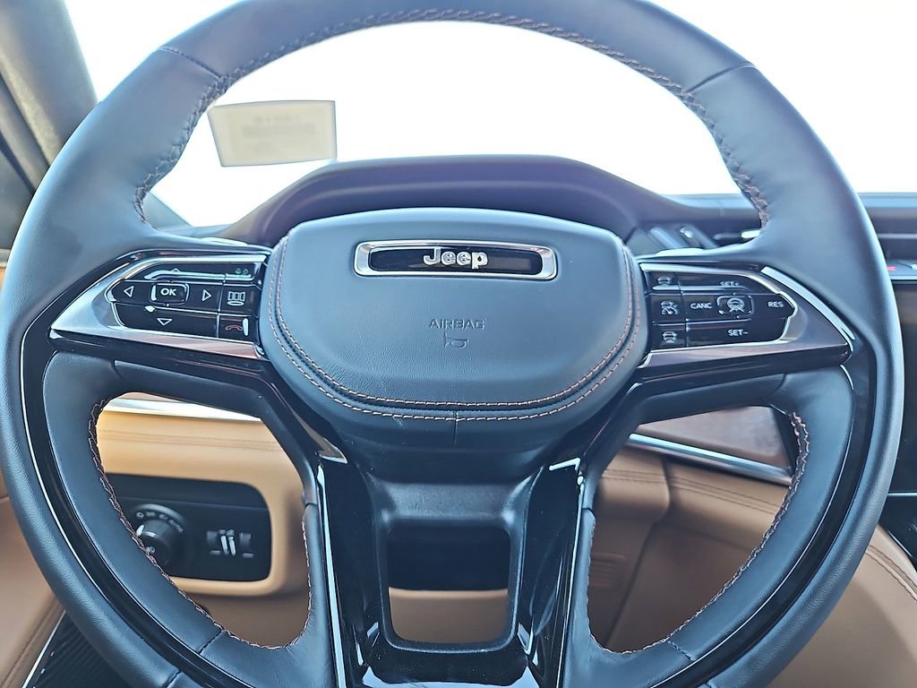 New 2026 Jeep Grand Cherokee L Summit w/ Obsidian Package image 19