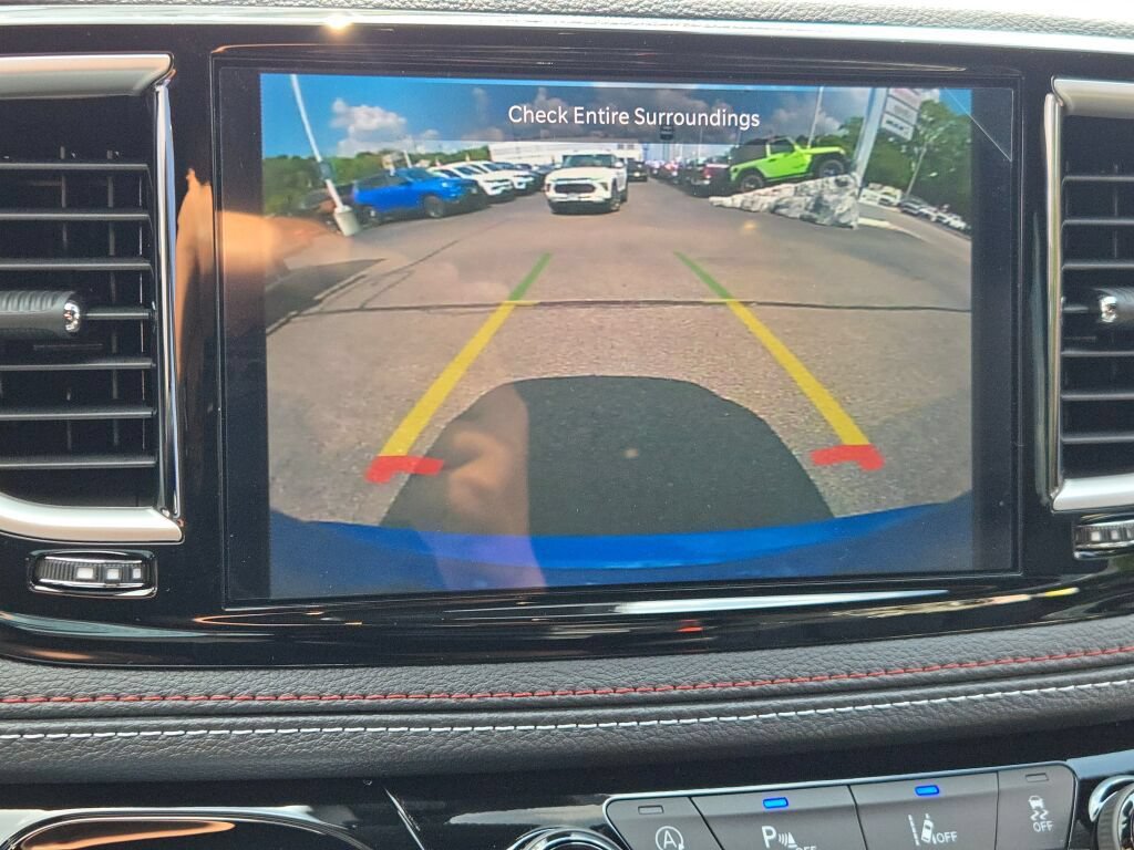 New 2027 Chrysler Pacifica Select AWD/4WD image 31