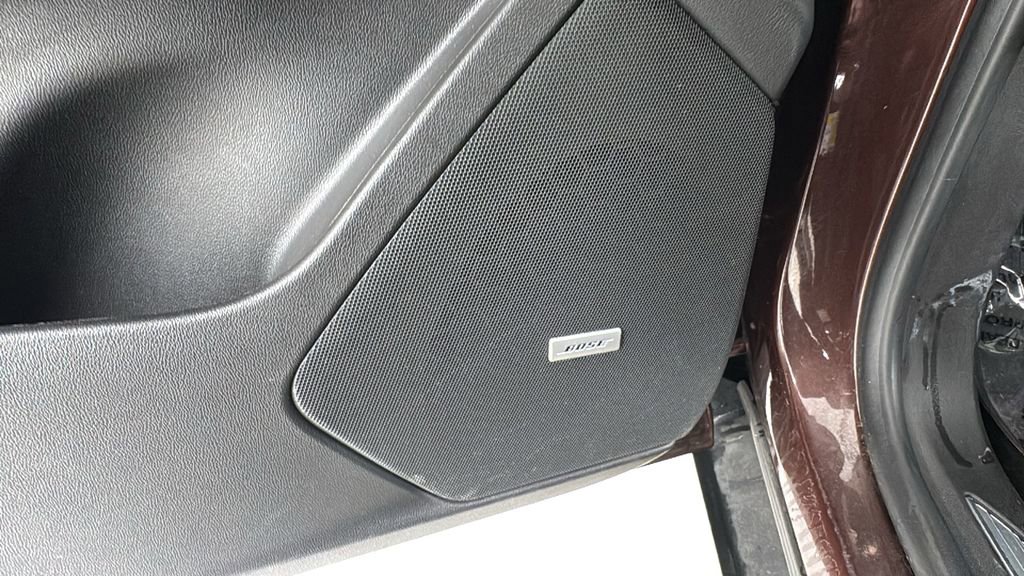 Used 2022 Cadillac XT5 Premium Luxury w/ LPO, Floor Liner Package image 22