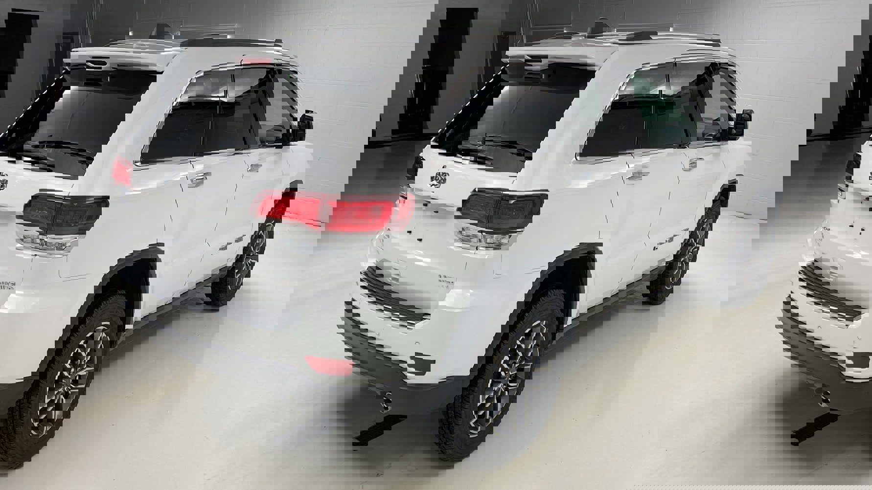 Certified 2022 Jeep Grand Cherokee Limited image 5