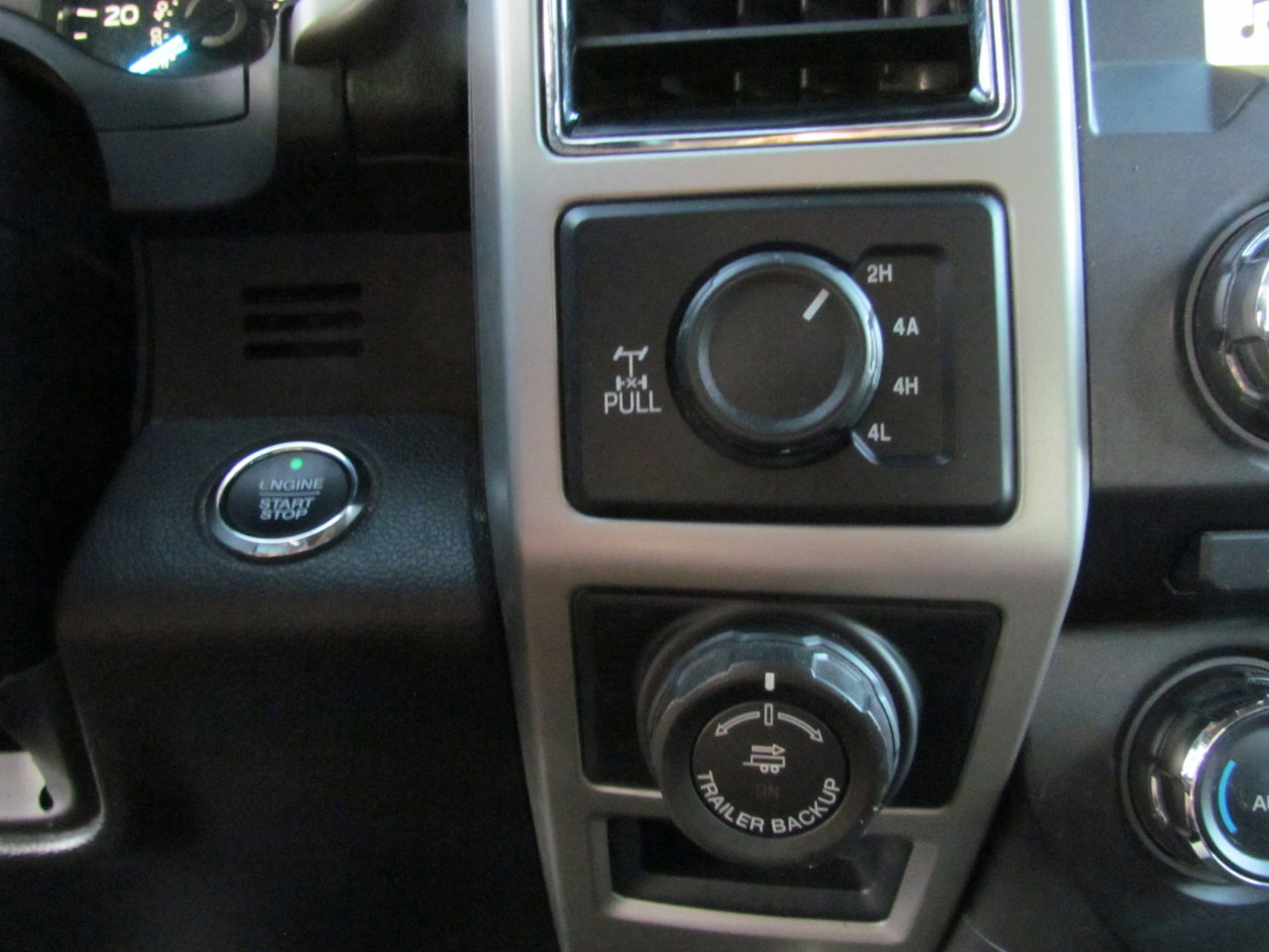 Used 2018 Ford F150 Lariat image 32