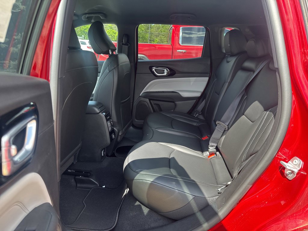 New 2026 Jeep Compass Limited AWD/4WD image 17