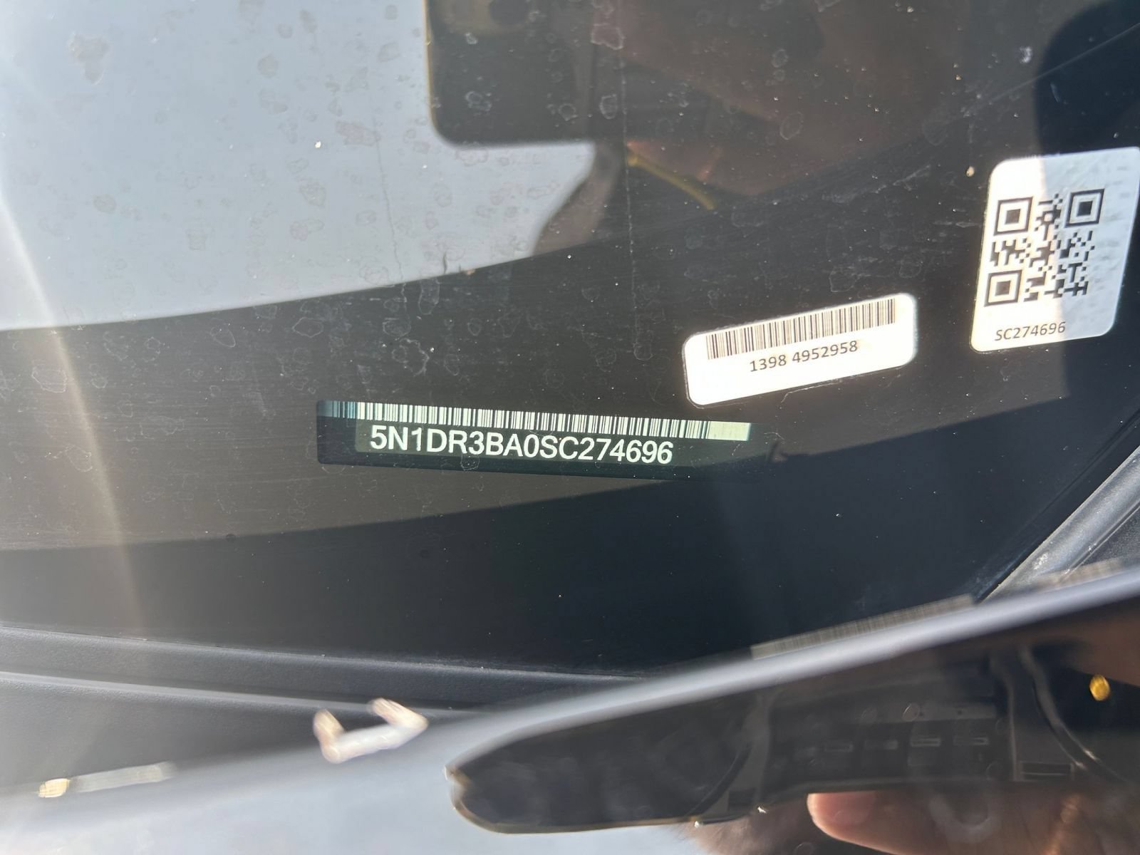 Used 2025 Nissan Pathfinder SV FWD image 25