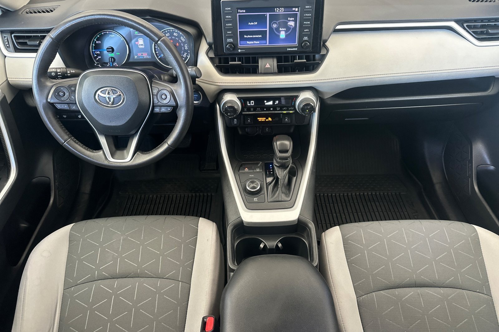 Used 2021 Toyota RAV4 XLE w/ XLE Grade Weather Package AWD/4WD image 12