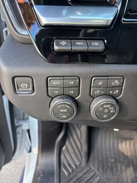 New 2026 Chevrolet Silverado 3500 High Country w/ High Country Premium Package AWD/4WD image 23
