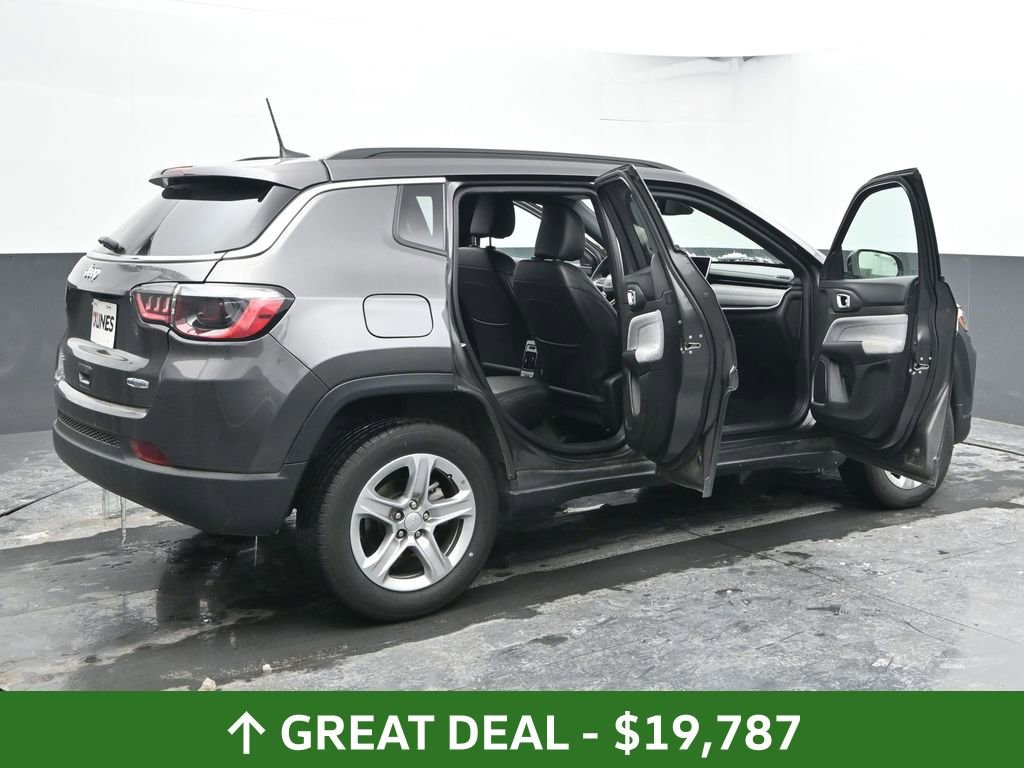 Used 2024 Jeep Compass Latitude image 59