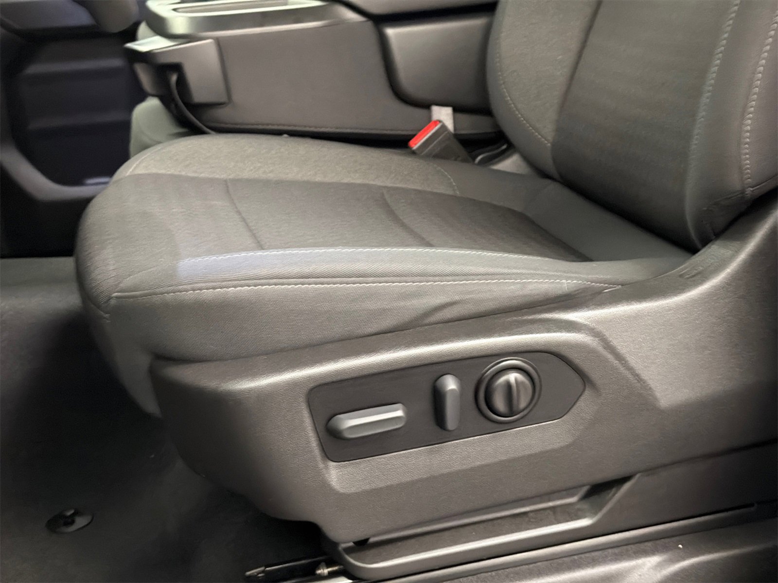 Used 2022 Chevrolet Silverado 1500 Custom w/ LPO, Dark Essentials Package image 15