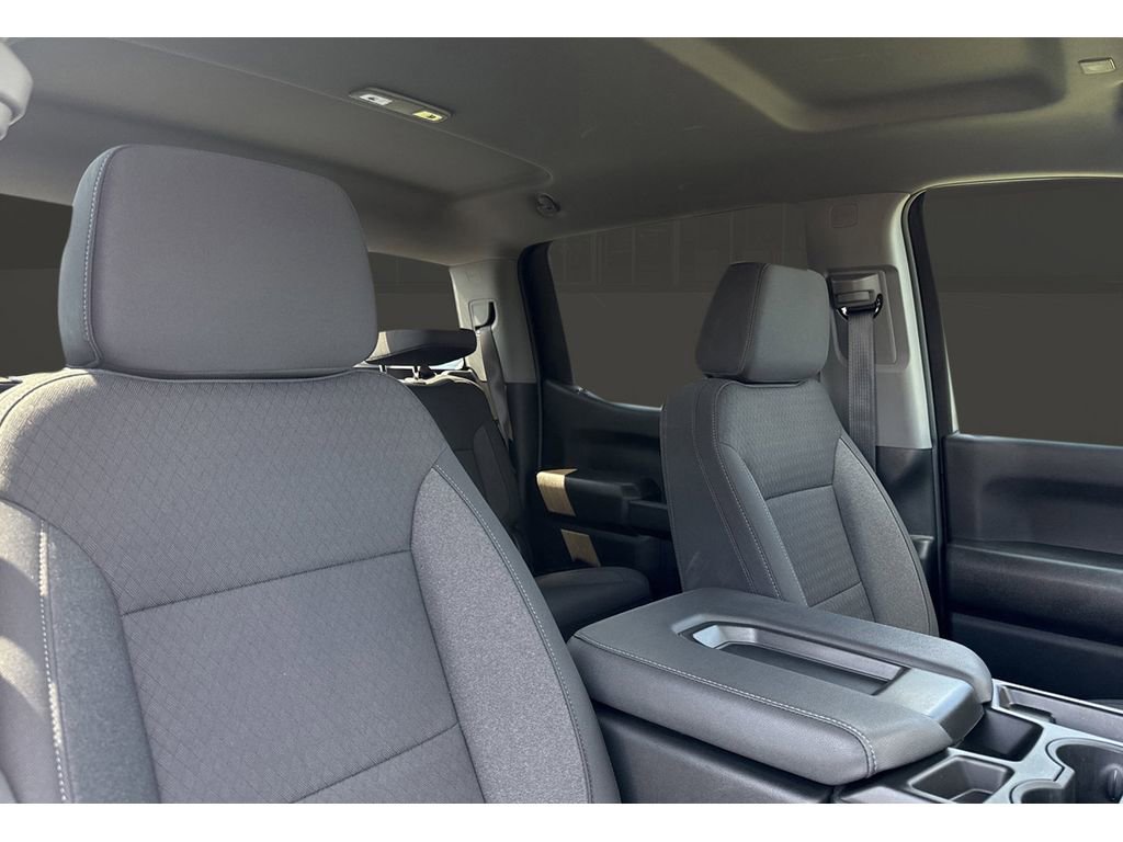 Used 2025 Chevrolet Silverado 1500 Custom image 17